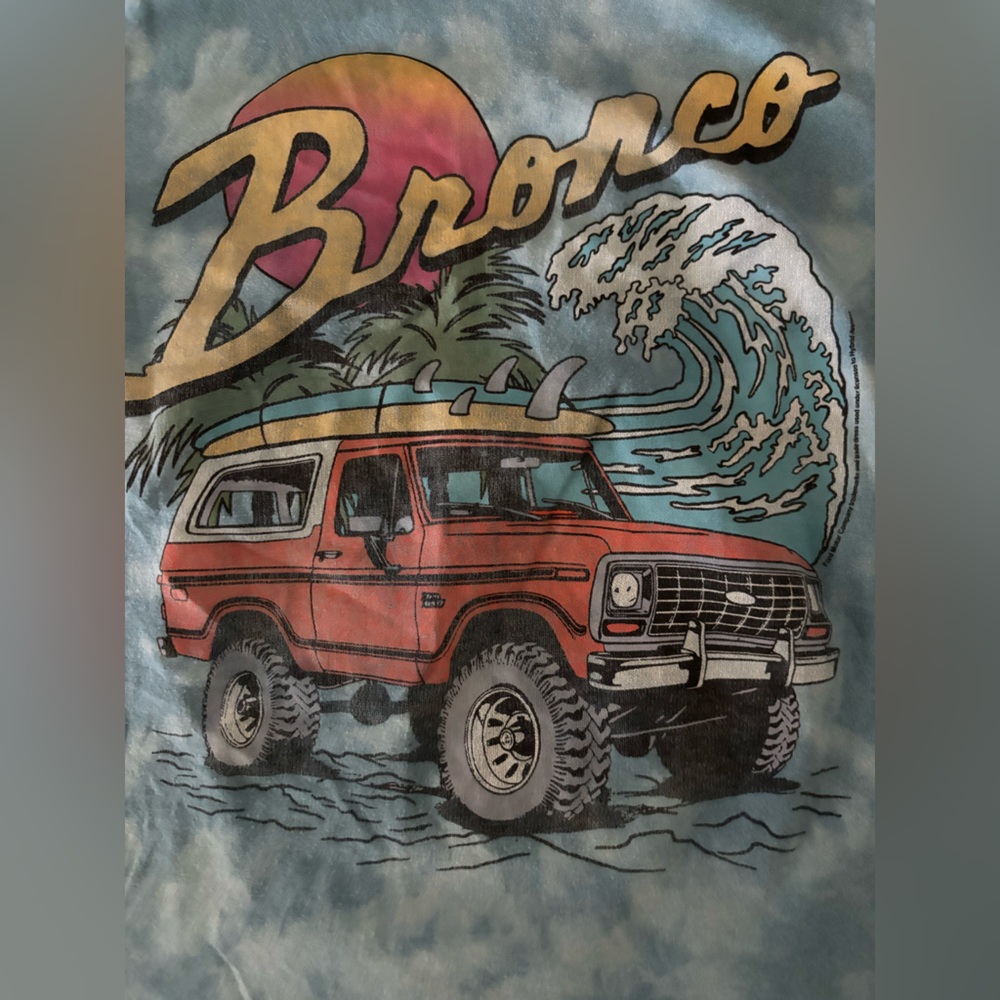 Abercrombie Kids Blue and Red Graphic Tee